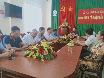 Đồng chí: Nguyễn Văn Thông - Phó Bí thư Huyện Ủy Đắk Glong nhiệm kỳ 2020-2025 đến thăm và làm việc tại Trung tâm Y tế huyện Đắk Glong./.